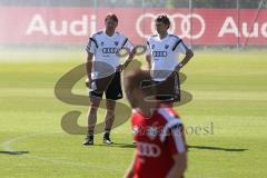 2. Bundesliga - FC Ingolstadt 04 - Saison 2014/2015 - Auftakttraining - Cheftrainer Ralph Hasenhüttl mit Michael Henke