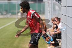 2. Bundesliga - FC Ingolstadt 04 - Saison 2014/2015 - Auftakttraining - Caiuby Francisco da Silva (31) kommt nachträglich zum Training