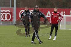 2. Bundesliga - FC Ingolstadt 04 - Saison 2014/2015 - Trainingsauftakt nach der Winterpause - Cheftrainer Ralph Hasenhüttl, hinten Moritz Hartmann (9)