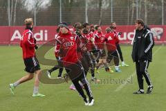 2. Bundesliga - FC Ingolstadt 04 - Saison 2014/2015 - Trainingsauftakt nach der Winterpause - gut gelaunt Cheftrainer Ralph Hasenhüttl  mit der Manschaft