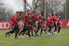 2. Bundesliga - FC Ingolstadt 04 - Saison 2014/2015 - Trainingsauftakt nach der Winterpause - Warmlaufen der Mannschaft