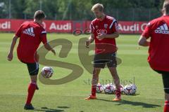 2. Bundesliga - FC Ingolstadt 04 - Saison 2014/2015 - Auftakttraining - Neuzugänge, links Steffen Jainta und rechts Michael Zant