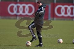 2. Bundesliga - Fußball - FC Ingolstadt 04 - Training - Anweisungen Cheftrainer Ralph Hasenhüttl (FCI)