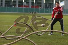 FC Ingolstadt 04 - Neuzugang Thomas Pledl  beim Zirkeltraining -  Foto: Jürgen Meyer