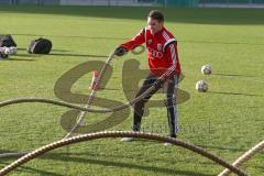 FC Ingolstadt 04 - Neuzugang Thomas Pledl beim Zirkeltraining  -  Foto: Jürgen Meyer