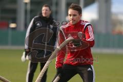 FC Ingolstadt 04 - Neuzugang Thomas Pledl  beim Zirkeltraining -  Foto: Jürgen Meyer