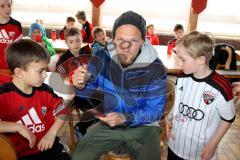 AUDI Schanzer Fussballschule TSV Kösching - Tobias Levels zu Besuch bei der Schanzer Fussballschule beim TSV Kösching  - Foto: Jürgen Meyer