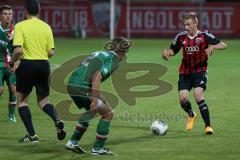 U 17 - Bayernliga - FC Ingolstadt 04 - FC Augsburg - 0:5 - rechts Dominik Schröder versucht an der Abwehr vorbei zu kommen