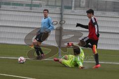 U19 - FC Ingolstadt 04 - FC Bayern München - Schiller Marcel rot FC Ingolstadt - Hundertmark David Torwart Bayern München -  Foto: Jürgen Meyer