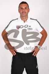 Regionalliga Bayern - FC Ingolstadt 04 II - Saison 2014/2015 - Fototermin - Portrait Mannschaftsfoto Team - Cheftrainer Tommy Stipic