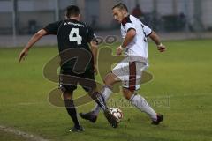 Regionalliga Bayern - FC Ingolstadt 04 II - SV Seligenporten - rechts Marcel Mosch (4 SV) und rechts Michael Denz (5)