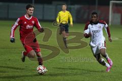 Regionalliga Bayern - FC Ingolstadt 04 II - VfR Garching - rechts Aloy Ihenacho (11) im Angriff auf das Tor