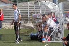 Regionalliga Bayern - FC Ingolstadt 04 II - TSV Buchbach 1:1 - Cheftrainer Stefan Leitl an der Bank, Co-Trainer Ralf Keidel sitzt