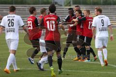 Regionalliga Bayern - FC Ingolstadt 04 II - FC Eintracht Bamberg - Andreas Buchner (16) trifft durch einen Freistoß zum 1:0 Tor Jubel mit der Mannschaft