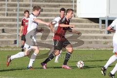 Regionalliga Bayern - FC Ingolstadt 04 II - FC Memmingen - rechts Julian Günther-Schmidt (13) wird verfolgt