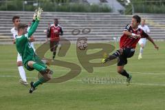 Regionalliga Bayern - FC Ingolstadt 04 II - FC Eintracht Bamberg - Alleingang rechts Stefan Müller (10) trifft zum 2:0 Tor, Torwart Michael Kraut (Bamberg) kommt nicht an den Ball