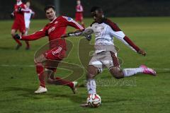 Regionalliga Bayern - FC Ingolstadt 04 II - VfR Garching - rechts Aloy Ihenacho (11) im Angriff auf das Tor, knapp drüber