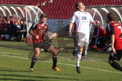 Regionalliga Bayern - FC Ingolstadt 04 II - FC Memmingen - links Gordon Büch  (2) bekommt den Ball ab