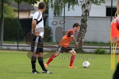 Regionalliga Bayern - FC Ingolstadt 04 II - U23 - Trainingsauftakt 2014/2015 - Training Trainer Tommy Stipic links beobachtet Andreas Buchner