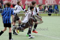 U13 - D-Junioren - FC Ingolstadt 04 - JFG Pfaffenhofen - Wöhrl Nicolai #5 weiss freut sich über sein Tor - Loshaj Benito #9 weiss FC Ingolstadt 04 - Weger Vincent #14 blau Pfaffenhofen - Foto: Jürgen Meyer