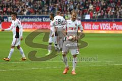 1. Bundesliga - Fußball - Eintracht Frankfurt - FC Ingolstadt 04 - Moritz Hartmann (9, FCI)  tritt zum Elfmeter an, Tor zum 0:1