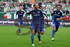 1. BL - Saison 2015/2016 - Werder Bremen - FC Ingolstadt 04 - Moritz Hartmann (#9 FC Ingolstadt 04) schießt den 0:1 Führungstreffer per Elfmeter - Stefan Lex (#14 FC Ingolstadt 04) - Tor - Jubel -  Foto: Jürgen Meyer