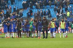 1. Bundesliga - Fußball - Hamburger SV - FC Ingolstadt 04 - Unentschieden Team geht zu den Fans und bedankt sich