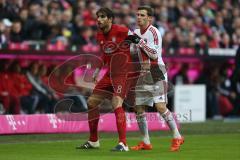 1. Bundesliga - Fußball - FCBayern - FC Ingolstadt 04 - Javi Martinez (8 Bayern) und Pascal Groß (10, FCI)