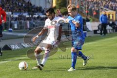 1. Bundesliga - Fußball - SV Darmstadt 98 - FC Ingolstadt 04 - Darío Lezcano (37, FCI) und Florian Jungwirth (23 darmstadt 98)