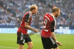 1. BL - Saison 2015/2016 - Schalke 04 - FC Ingolstadt 04 -  Tobias Levels (#28 FC Ingolstadt 04) - Moritz Hartmann (#9 FC Ingolstadt 04) unzufrieden mit der Schiedsrichter leistung - Foto: Jürgen Meyer