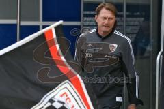 1. Bundesliga - Fußball - TSG 1899 Hoffenheim - FC Ingolstadt 04 - Cheftrainer Ralph Hasenhüttl (FCI) vor dem Spiel, FCI Fahne