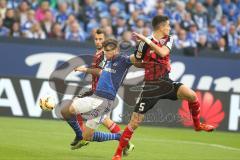 1. BL - Saison 2015/2016 - Schalke 04 - FC Ingolstadt 04 -  Benjamin Hübner (#5 FC Ingolstadt 04) - Klaas-Jan Huntelaar (25, Schalke)  - Foto: Jürgen Meyer