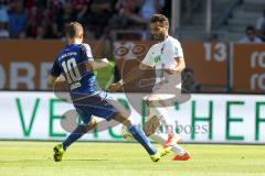 1. Bundesliga - Fußball - FC Augsburg - FC Ingolstadt 04 - Pascal Groß (10, FCI) und rechts Halil Altintop (FCA 7)