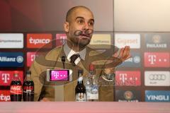 1. Bundesliga - Fußball - FCBayern - FC Ingolstadt 04 - Pressekonferenz, Cheftrainer Ralph Hasenhüttl (FCI) und Cheftrainer Josep Pep Guardiola (Bayern)