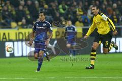 1. Bundesliga - Fußball - Borussia Dortmund - FC Ingolstadt 04 - Darío Lezcano (37, FCI) Mats Hummels (BVB 15) Sturm auf das Tor