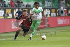 1. Bundesliga - Fußball - VfL Wolfsburg - FC Ingolstadt 04 -  Max Christiansen (19, FCI) gegen Luiz Gustavo (Wolfsburg 22)