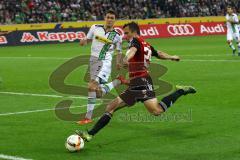 1. Bundesliga - Fußball - Borussia Mönchengladbach - FC Ingolstadt 04 - Markus Suttner (29, FCI)  im Laufduell gegen Andreas Christensen (3, Mönchengladbach). Foto: Adalbert Michalik