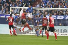 1. BL - Saison 2015/2016 - Schalke 04 - FC Ingolstadt 04 -  Benjamin Hübner (#5 FC Ingolstadt 04) - Joel Matip (32, Schalke) - Foto: Jürgen Meyer