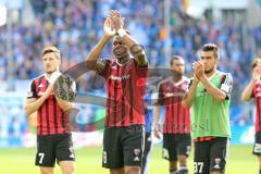 1. Bundesliga - Fußball - TSG 1899 Hoffenheim - FC Ingolstadt 04 - Spiel ist aus Niederlage 2:1, FCI geht zu den Fans und bedankt sich, Roger de Oliveira Bernardo (8, FCI)