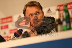 1. Bundesliga - Fußball - Hamburger SV - FC Ingolstadt 04 - Pressekonferenz nach dem Spiel, Cheftrainer Ralph Hasenhüttl (FCI)