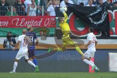 1. Bundesliga - Fußball - FC Augsburg - FC Ingolstadt 04 - Torwart Ramazan Özcan (1, FCI) fängt den Ball