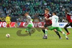 1. Bundesliga - Fußball - VfL Wolfsburg - FC Ingolstadt 04 -  Max Christiansen (19, FCI) gegen Daniel Caligiuri (Wolfsburg 7)