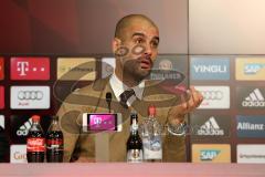 1. Bundesliga - Fußball - FCBayern - FC Ingolstadt 04 - Pressekonferenz, Cheftrainer Ralph Hasenhüttl (FCI) und Cheftrainer Josep Pep Guardiola (Bayern)