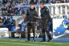 1. Bundesliga - Fußball - Hertha BSC  Berlin - FC Ingolstadt 04 - rechts Cheftrainer Ralph Hasenhüttl (FCI) beschwert sich beim vierten Schiedsrichter