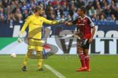 1. BL - Saison 2015/2016 - Schalke 04 - FC Ingolstadt 04 -  Ramazan Özcan (#1 FC Ingolstadt 04) beim abklatschen mit Marvin Matip (#34 FC Ingolstadt 04) - Foto: Jürgen Meyer