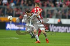 1. Bundesliga - Fußball - FCBayern - FC Ingolstadt 04 - Pascal Groß (10, FCI) und hinten Joshua Kimmich (32 Bayern)