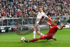 1. Bundesliga - Fußball - FCBayern - FC Ingolstadt 04 - Lukas Hinterseer (16, FCI) wird von Holger Badstuber (28 Bayern) gefoult
