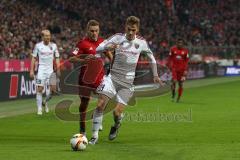 1. Bundesliga - Fußball - FCBayern - FC Ingolstadt 04 - Joshua Kimmich (32 Bayern) gegen Max Christiansen (19, FCI)