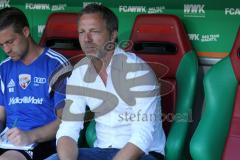 1. Bundesliga - Fußball - FC Augsburg - FC Ingolstadt 04 - Sportdirektor Thomas Linke (FCI) auf der Bank