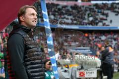 1. Bundesliga - Fußball - FCBayern - FC Ingolstadt 04 - Cheftrainer Ralph Hasenhüttl (FCI) vor dem Spiel